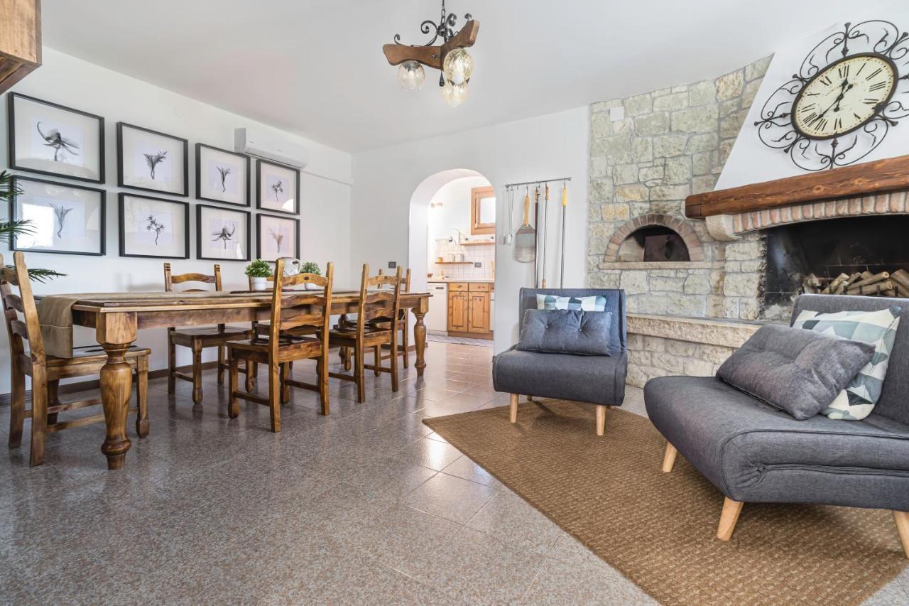 Wanderlust Apt In Villa Con Piscina - 45 Min Venezia - Zona Unesco Сан-Пьетро-ди-Фелетто Экстерьер фото